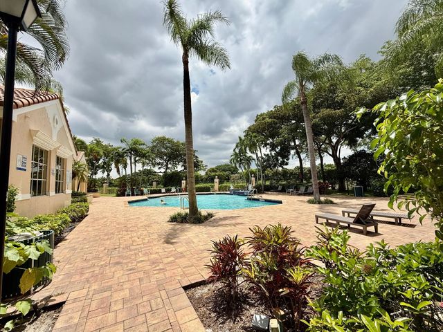 4 of 19 - 1739 Village Boulevard #101, West Palm Beach, FL