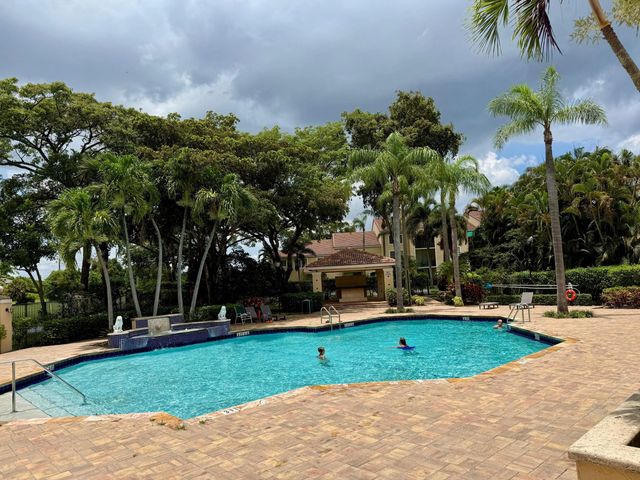 5 of 19 - 1739 Village Boulevard #101, West Palm Beach, FL