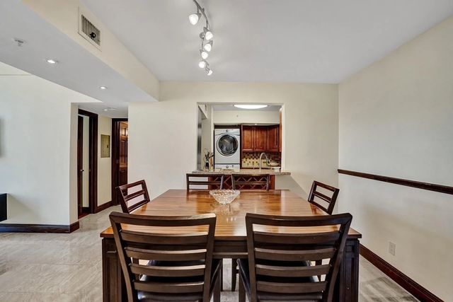 4 of 37 - 1350 Se 3rd Avenue #406, Dania Beach, FL