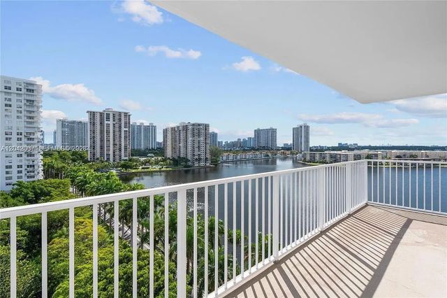 4 of 14 - 2801 Ne 183rd Street #1016w, Aventura, FL