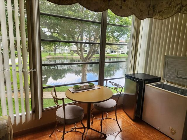 3 of 29 - 5001 Nw 34th Street #205, Lauderdale Lakes, FL