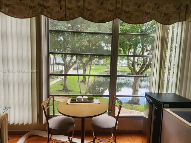 4 of 29 - 5001 Nw 34th Street #205, Lauderdale Lakes, FL