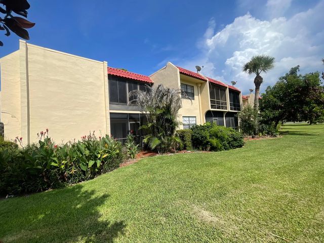 4 of 7 - 2050 Oleander Boulevard #4-206, Fort Pierce, FL