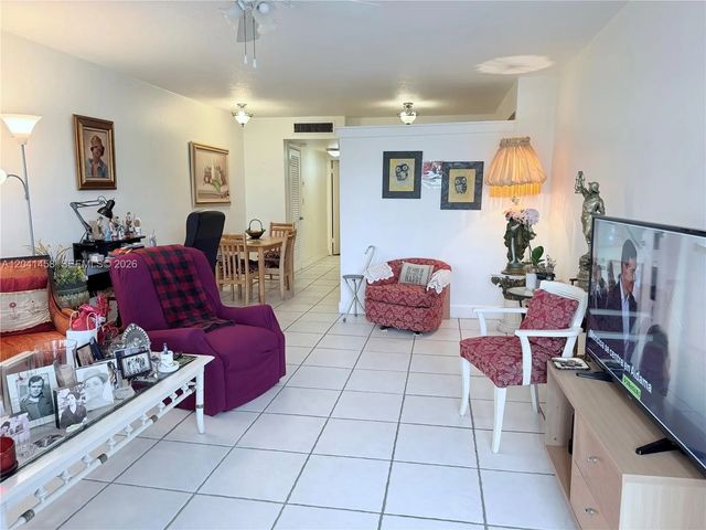 4 of 27 - 1120 102nd Street #21, Bay Harbor Islands, FL