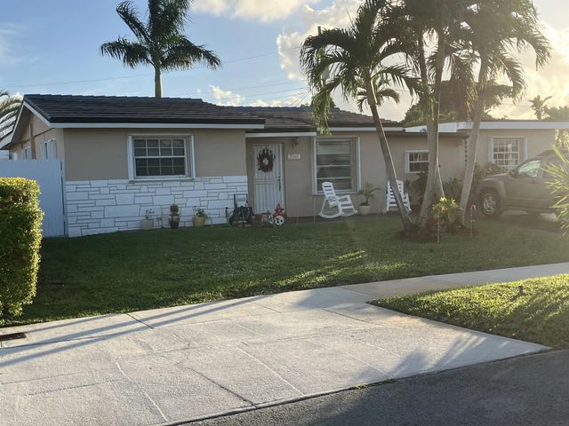 7960 Nw 174th Street, Hialeah