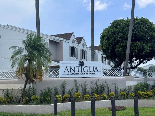 17425 Nw 67th Place #n-13, Hialeah