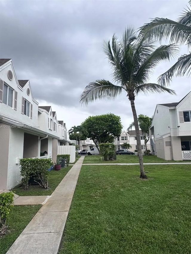5 of 50 - 17425 Nw 67th Place #n-13, Hialeah, FL
