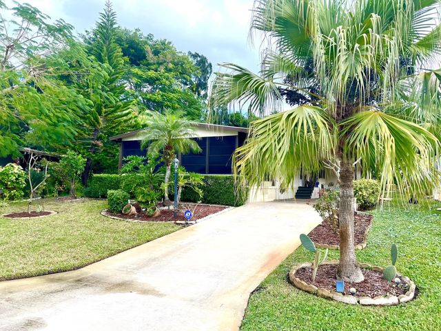 2 of 32 - 8011 Se Homestead Avenue, Hobe Sound, FL