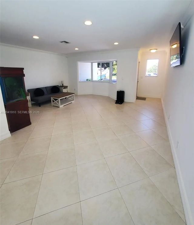 4 of 22 - 1800 N 55th Avenue, Hollywood, FL