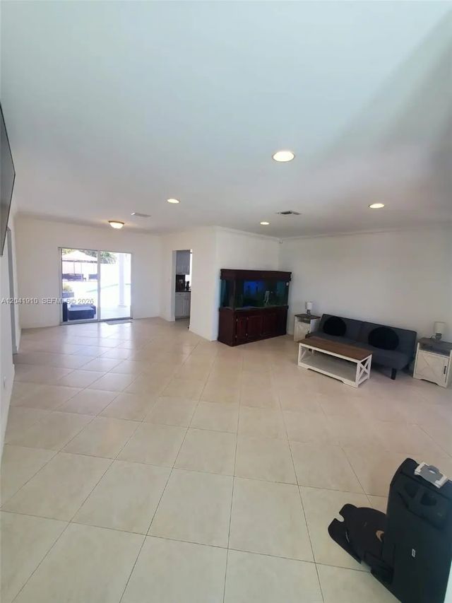 5 of 22 - 1800 N 55th Avenue, Hollywood, FL