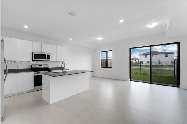 5 of 43 - 19107 Sw 344th Terrace, Homestead, FL