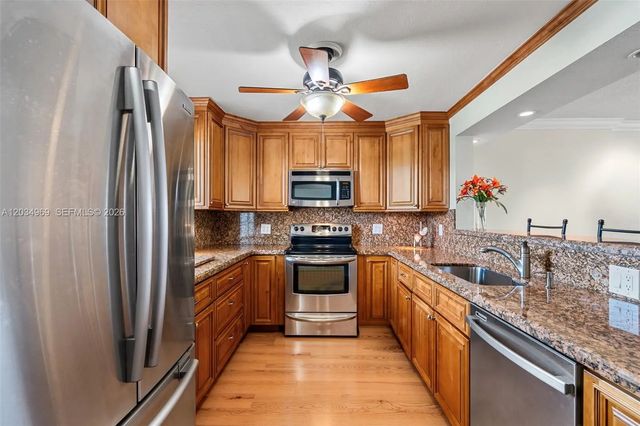 2 of 31 - 325 Se 11th Terrace #308, Dania Beach, FL