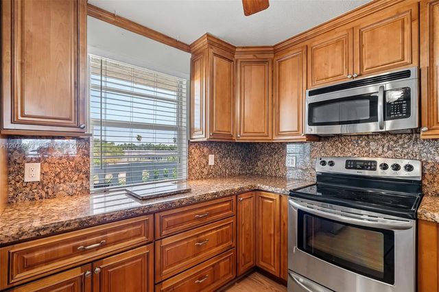 3 of 31 - 325 Se 11th Terrace #308, Dania Beach, FL
