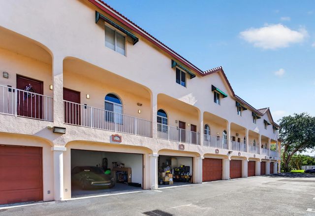 2 of 34 - 2457 Ne 14th Street #2457, Pompano Beach, FL