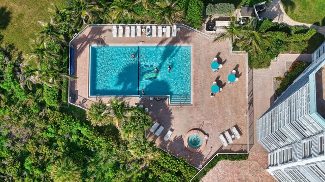 4 of 43 - 2700 N Hwy A1a #207, Hutchinson Island, FL