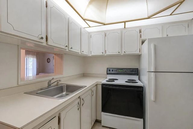 3 of 24 - 16750 Ne 14th Avenue #303, Miami, FL