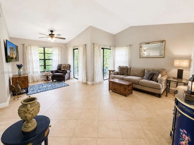 4 of 71 - 13870 Magnolia Court, Davie, FL