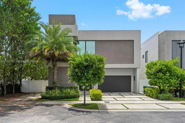 2 of 53 - 6814 Nw 104th Court, Doral, FL