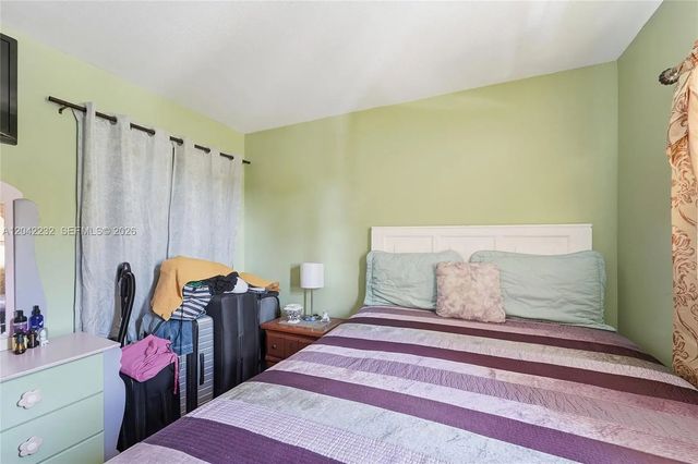 4 of 27 - 2974 Nw 55th Avenue #2b, Lauderhill, FL