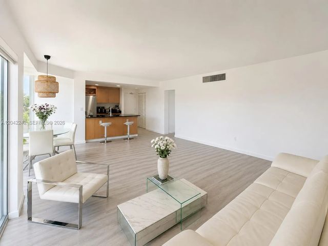 4 of 17 - 10275 Collins Avenue #431, Bal Harbour, FL