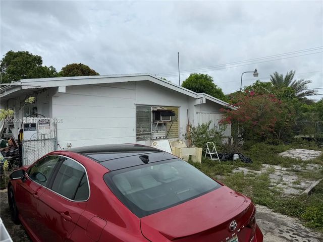 16225 Ne 2nd Avenue, Miami