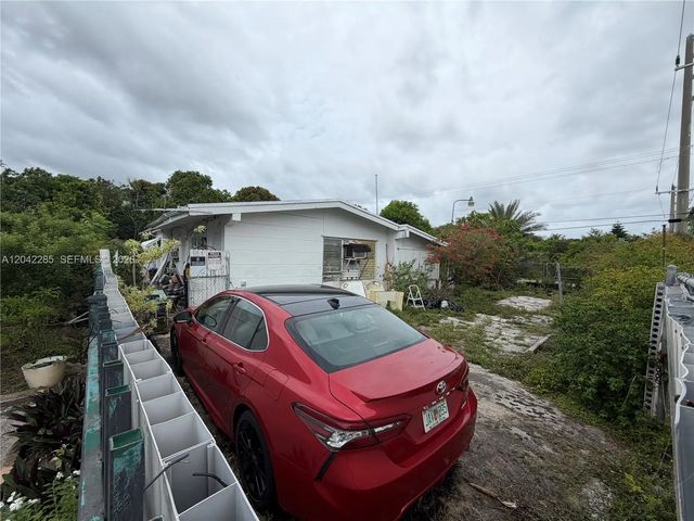 2 of 16 - 16225 Ne 2nd Avenue, Miami, FL