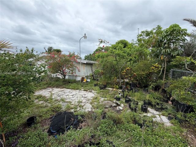 5 of 16 - 16225 Ne 2nd Avenue, Miami, FL
