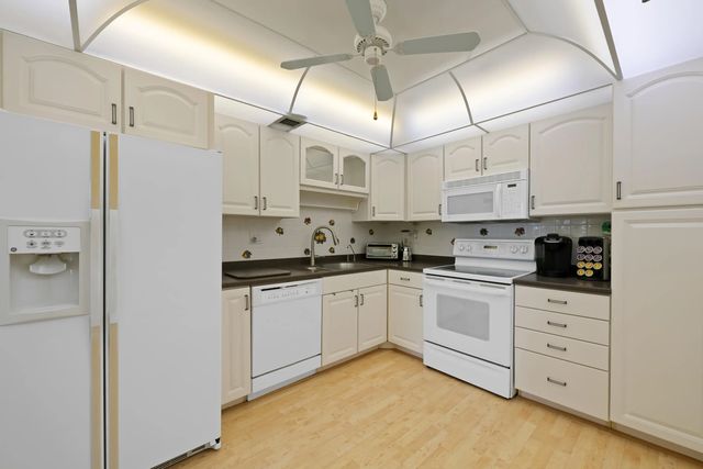 4 of 36 - 10777 W Sample #207, Coral Springs, FL