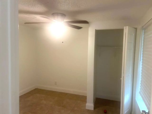 5 of 20 - 1067 Iroquois Avenue, Fort Lauderdale, FL