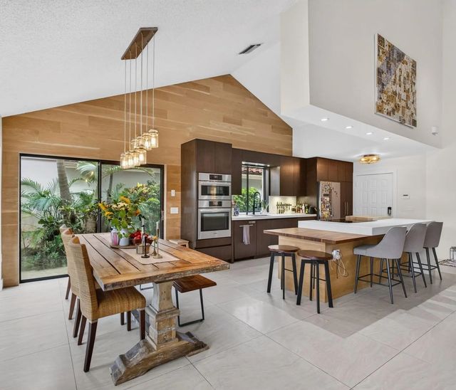 3 of 75 - 2613 Mohawk Circle, West Palm Beach, FL