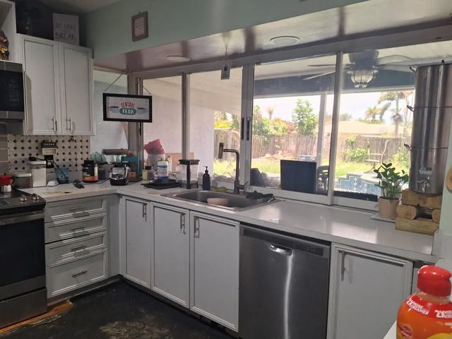 3 of 8 - 3310 Sw Martin Street, Port St. Lucie, FL