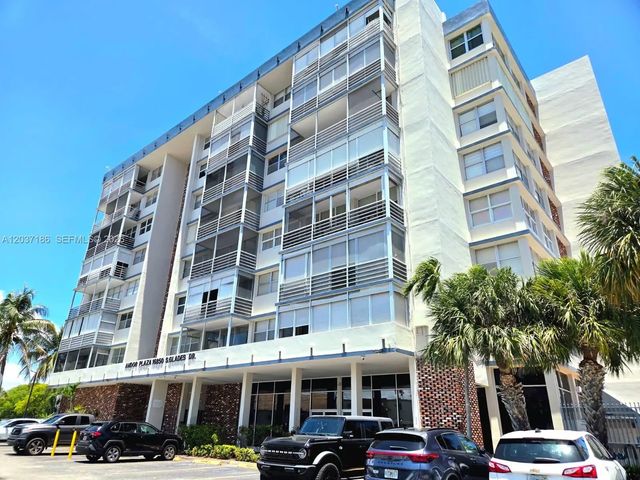 16850 S Glades Drive #2k, North Miami Beach