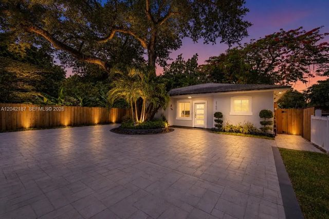 2750 Nw 170th Street, Miami Gardens