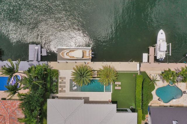 3 of 82 - 2718 Ne 17th Street, Fort Lauderdale, FL