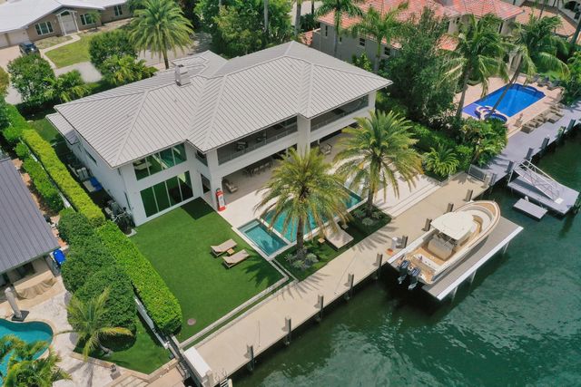 4 of 82 - 2718 Ne 17th Street, Fort Lauderdale, FL