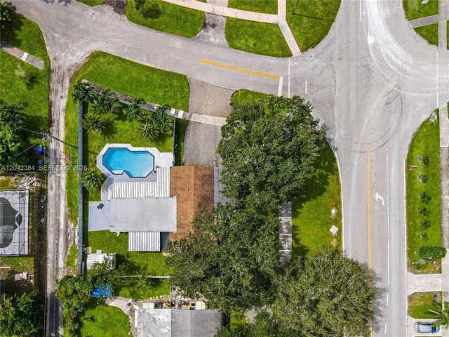 4 of 33 - 3338 Taft Street, Hollywood, FL