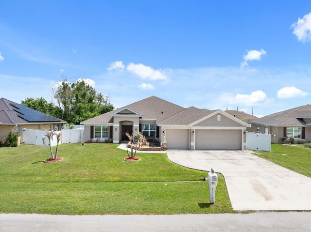 2 of 41 - 5846 Nw Dooley Circle, Port St. Lucie, FL