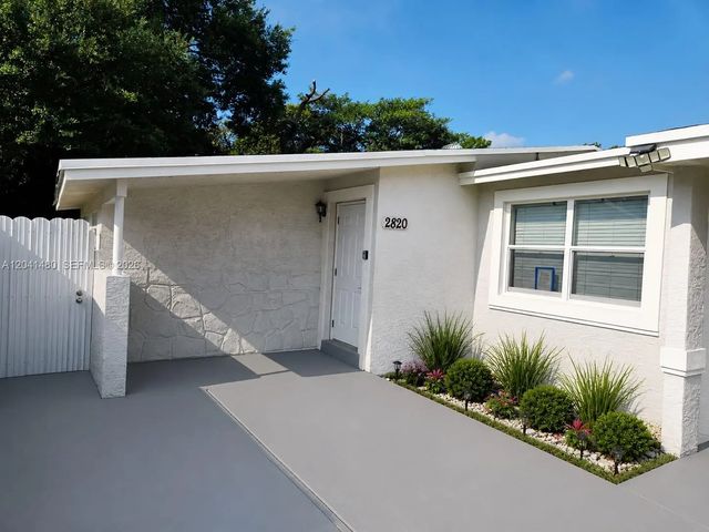4 of 15 - 2820 Nw 14th Court, Fort Lauderdale, FL