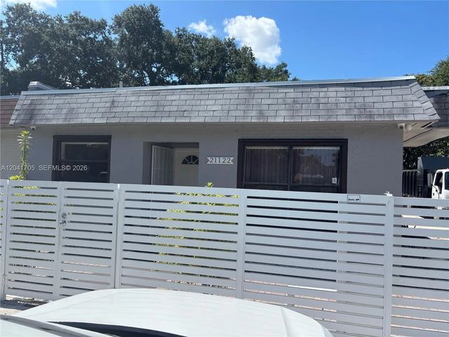 2 of 28 - 21122 Nw 39th Avenue, Miami Gardens, FL
