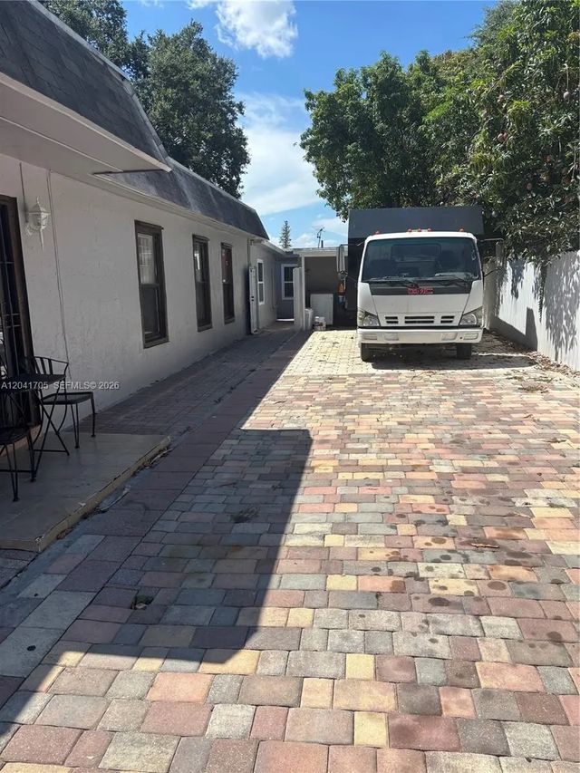 5 of 28 - 21122 Nw 39th Avenue, Miami Gardens, FL