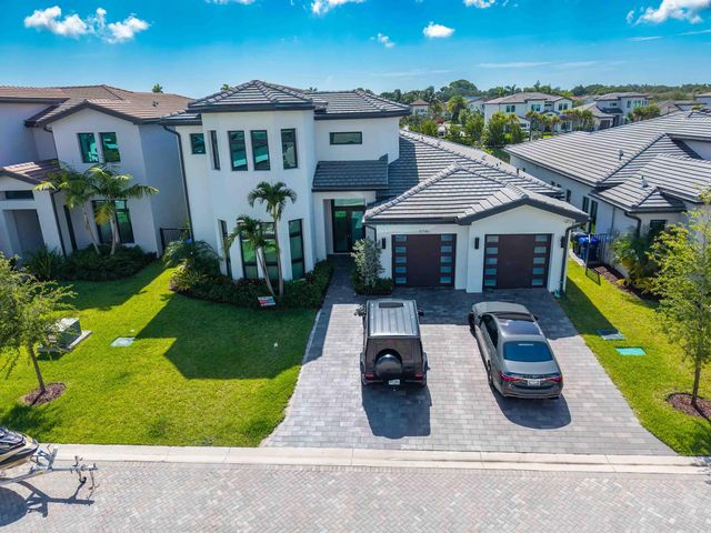 5746 Ashwood Circle W, Hollywood