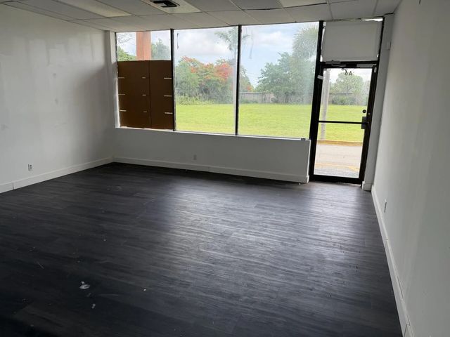 5 of 8 - 1303 N State Road 7 #a-6, Margate, FL