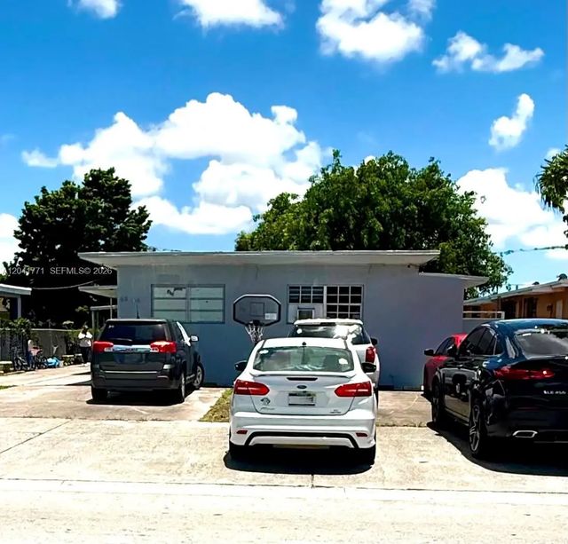 42 E 13th Street, Hialeah