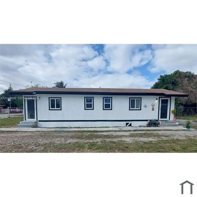 2 of 11 - 2927 Nw 60th Street, Miami, FL