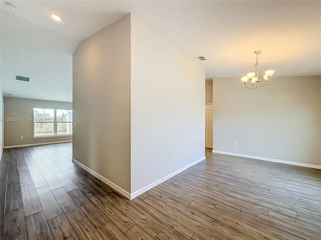 3 of 30 - 666 Sw Jeanne Avenue, Port St. Lucie, FL