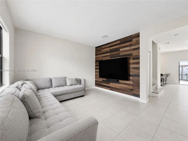 4 of 38 - 10604 W 33rd Lane, Hialeah, FL