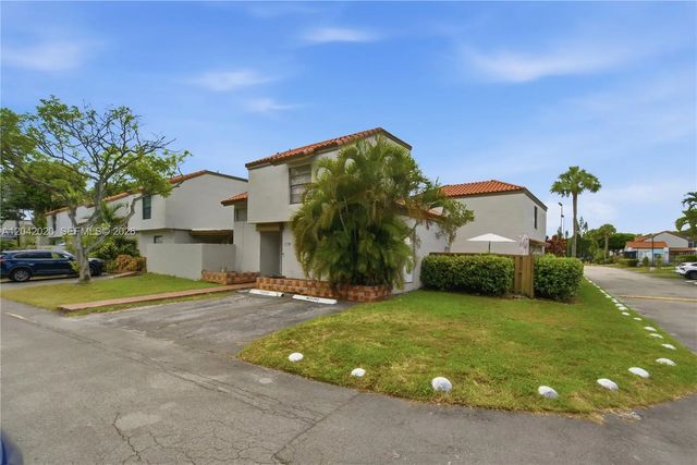 3 of 32 - 10327 Nw 9th St Circle #1-7, Miami, FL