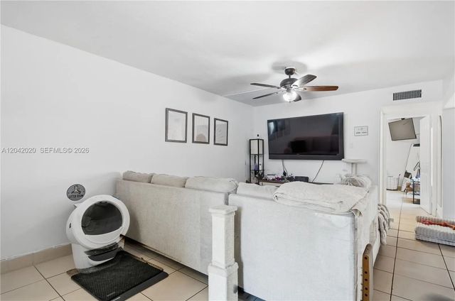 4 of 32 - 10327 Nw 9th St Circle #1-7, Miami, FL