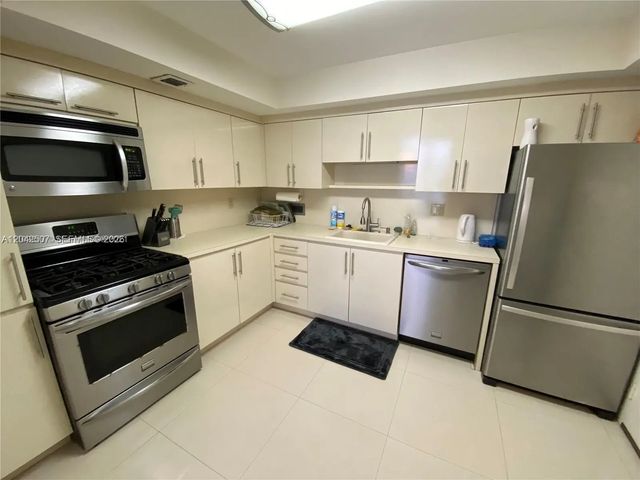 5 of 22 - 2030 S Ocean Drive #412, Hallandale Beach, FL