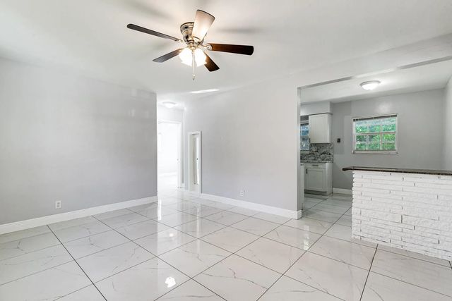 4 of 20 - 1406 Nw 11th Street, Fort Lauderdale, FL